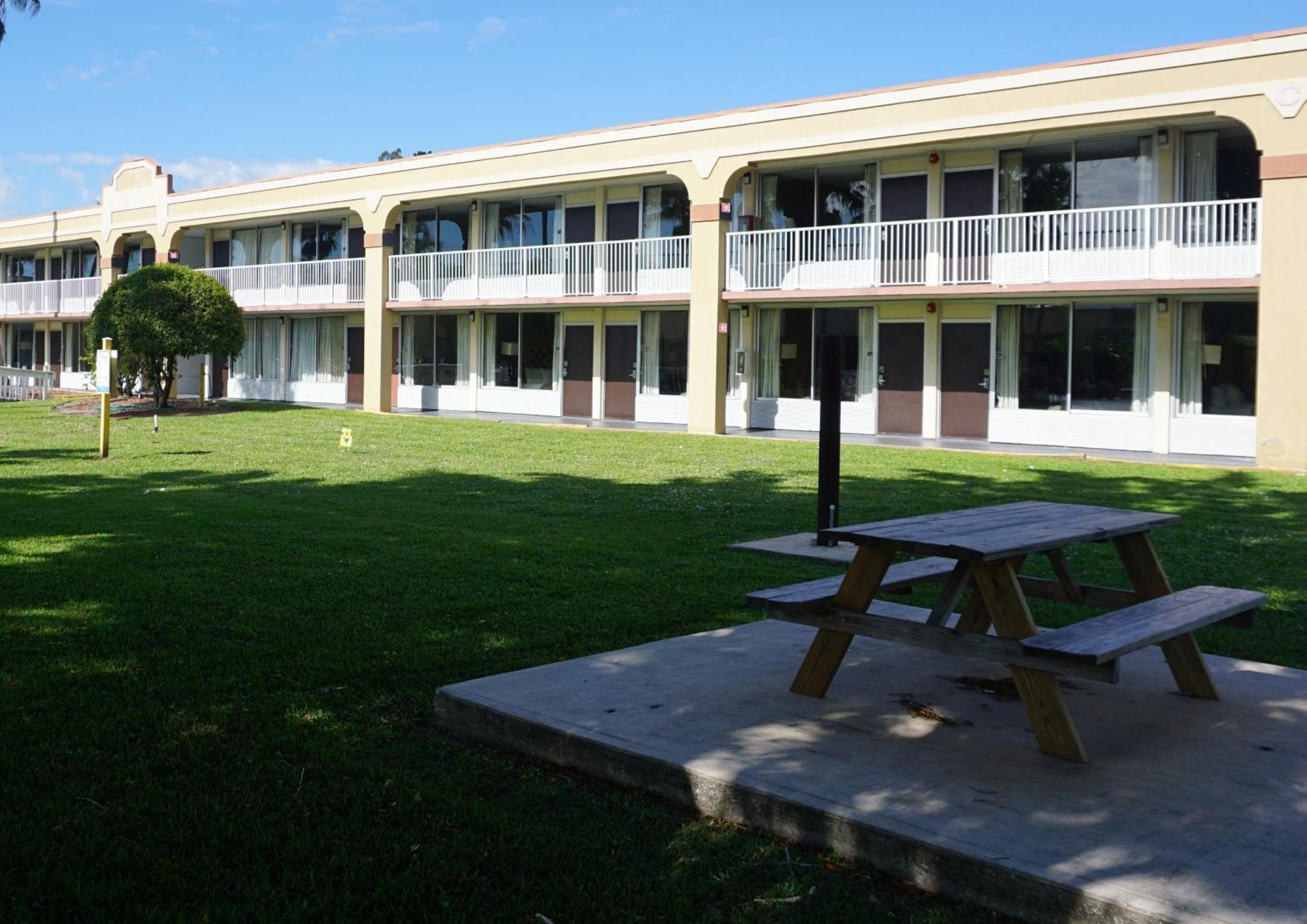 Island Hotel Of Space Coast Merritt Island Exterior foto